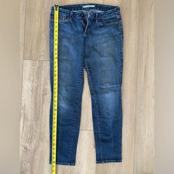 Joe's Jeans Chelsea Dark Blue Denim Straight Leg Mid Rise‎ Jeans Women's EUC - Picture 8 of 9